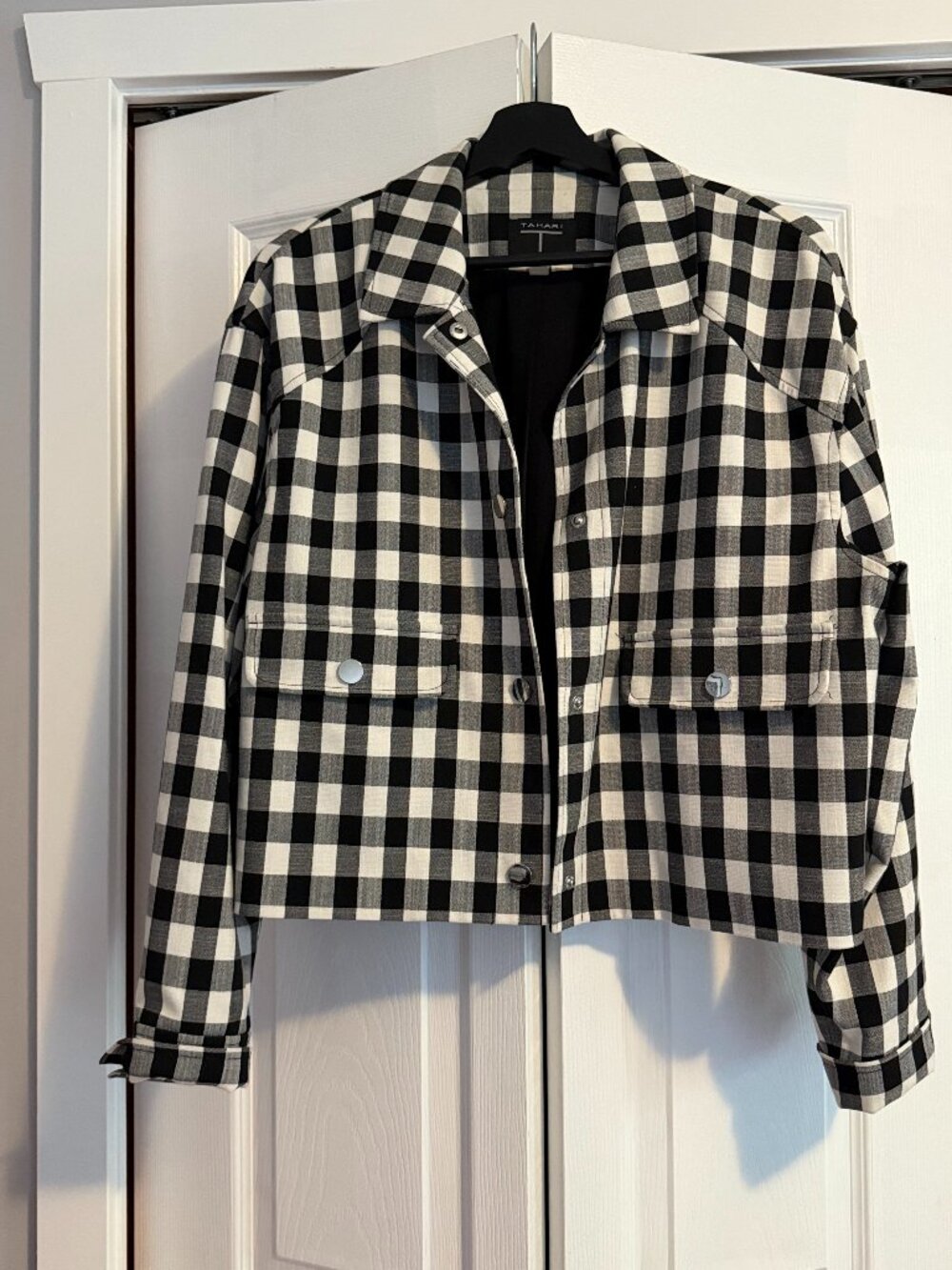 TAHARI CROPPED JACKET